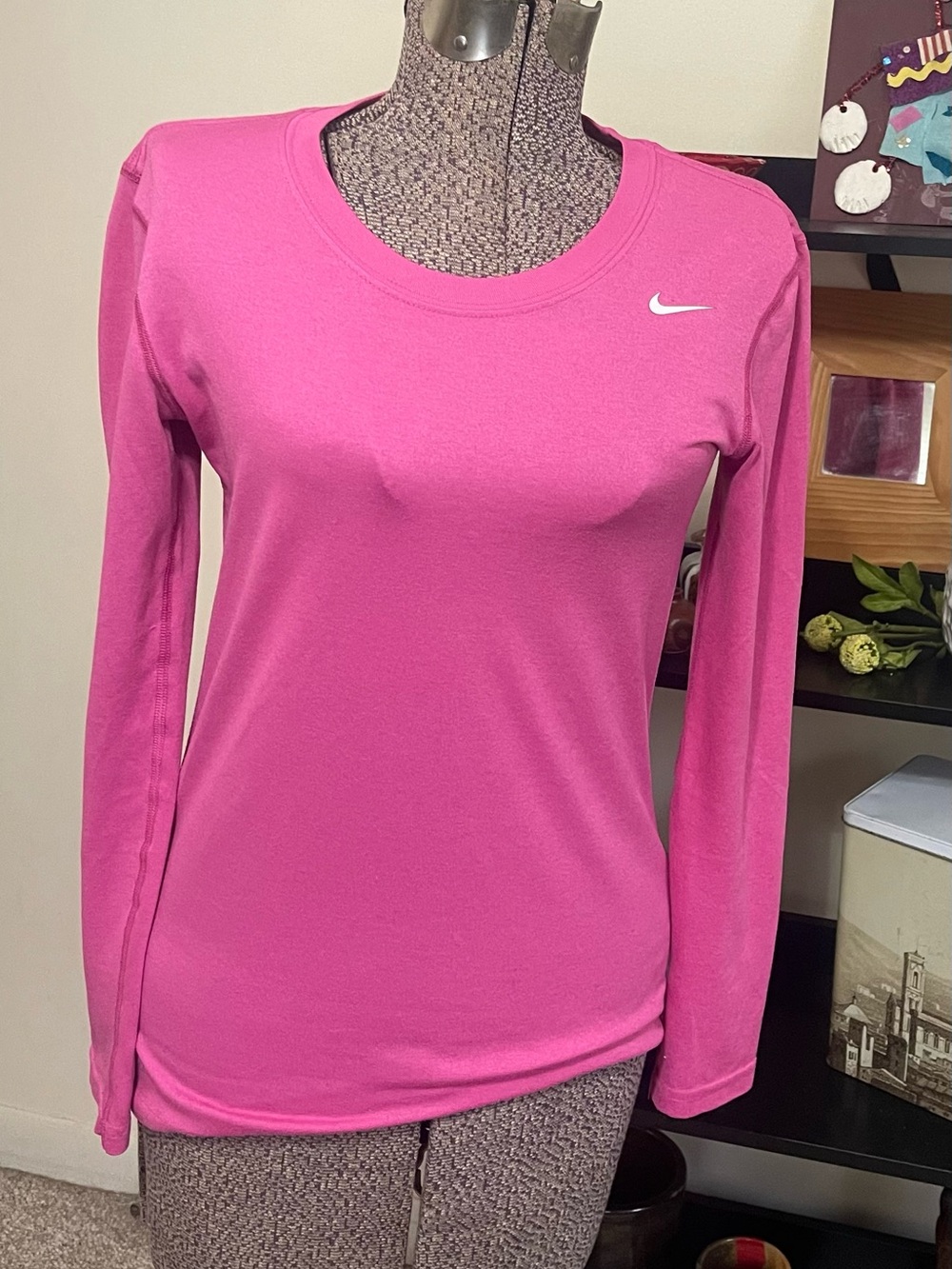 Nike Hot Pink Long-Sleeve Crew Neck Athletic Top